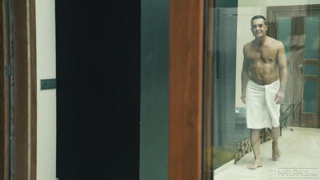Чел классно напихал девочке и довел ее до экстаза